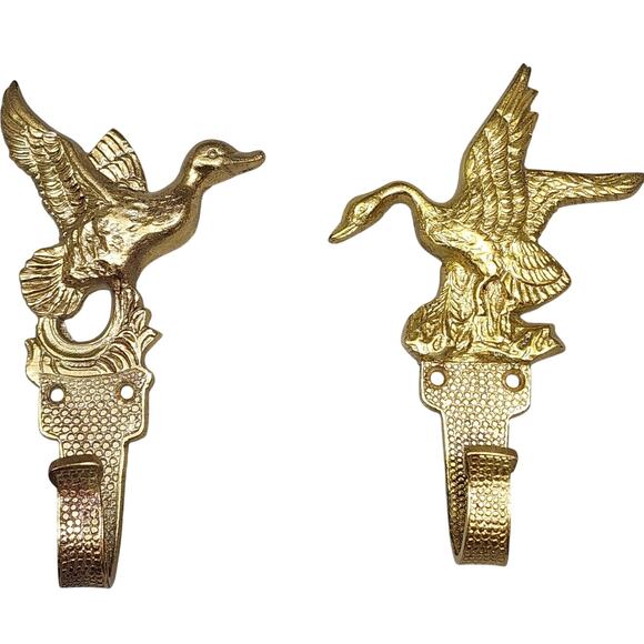 Brass Flying Duck & Goose Coat Clothes Key Wall Hooks Set of 2 Farmhouse Vintage - Picture 1 of 16